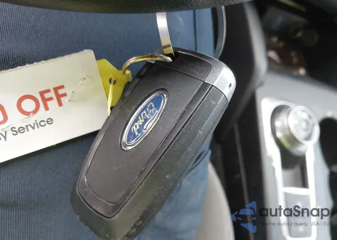 2020 Ford Escape Se z USA, uszkodzony, nr VIN 1FMCU9G60LUC48080